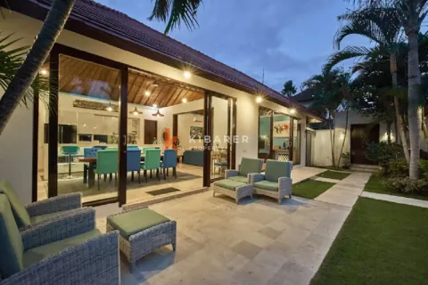 3 bedrooms Villa in Kerobokan, Badung, Indonesia No. 12837 9