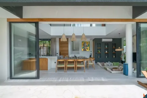3 bedrooms Villa in South Kuta, Badung, Indonesia No. 13202 4