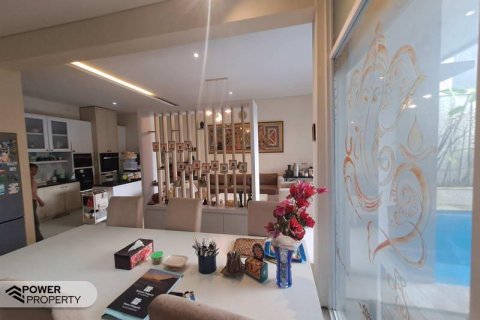 3 bedrooms Villa in Seminyak, Badung, Indonesia No. 9264 14