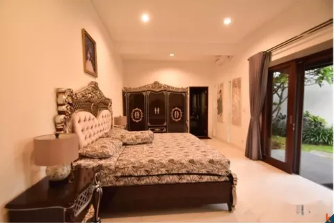 3 bedrooms Villa in Tibubeneng, Badung, Indonesia No. 11049 4