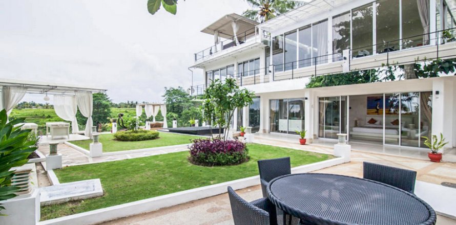 5 bedrooms Villa in Tabanan, Indonesia No. 11051