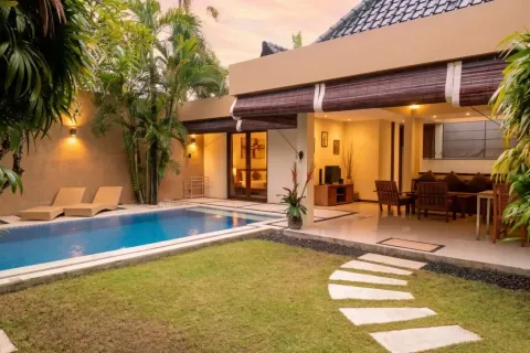 4 bedrooms Villa in Seminyak, Badung, Indonesia No. 10304