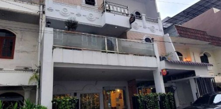 Отель, гостиница 126м2 в Медан, Индонезия № 6997