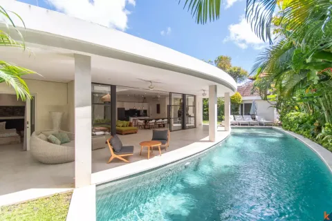 Вилла с 4 спальнями в Seminyak, Бадунг, Индонезия № 10258 8