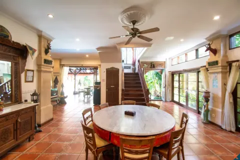 4 bedrooms Villa in Seminyak, Badung, Indonesia No. 10256 13