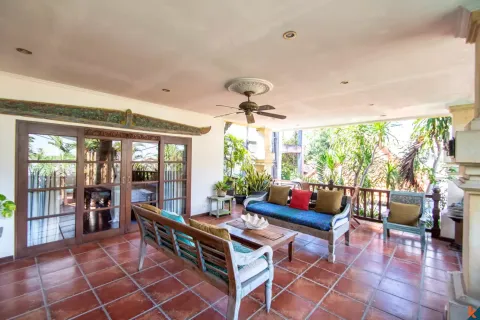 4 bedrooms Villa in Seminyak, Badung, Indonesia No. 10256 17