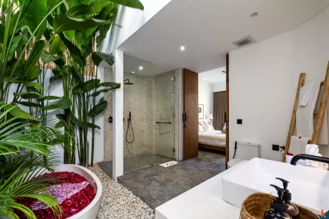 4 bedrooms Villa in Canggu, Badung, Indonesia No. 10255 24