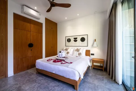 4 bedrooms Villa in Canggu, Badung, Indonesia No. 10255 13