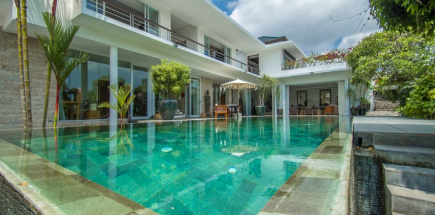6 bedrooms Villa in Tumbak Bayuh, Mengwi, Badung, Indonesia No. 11112