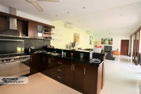 6 bedrooms Villa in Canggu, Badung, Indonesia No. 122 24