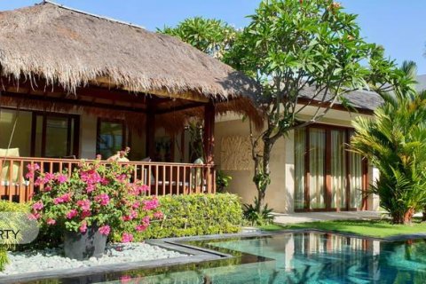 6 bedrooms Villa in Canggu, Badung, Indonesia No. 122 25
