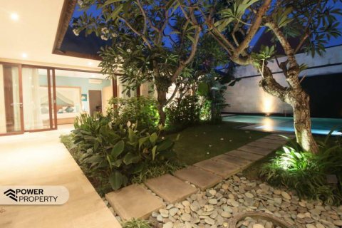 6 bedrooms Villa in Canggu, Badung, Indonesia No. 122 4