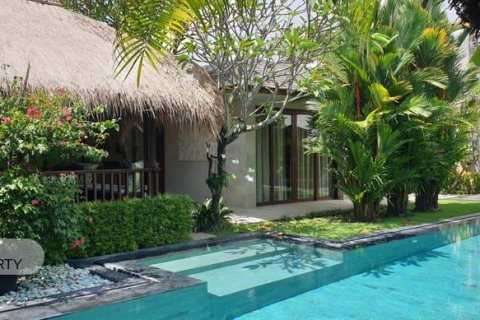 6 bedrooms Villa in Canggu, Badung, Indonesia No. 122 21