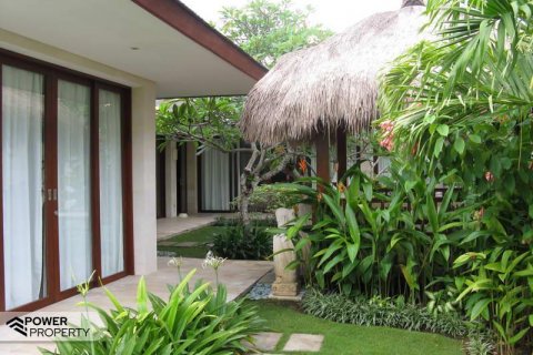 6 bedrooms Villa in Canggu, Badung, Indonesia No. 122 3