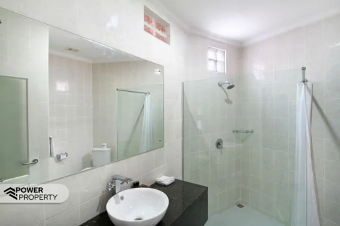 Отель, гостиница с 37 спальнями в Легиан, Kuta, Бадунг, Индонезия № 8612 5