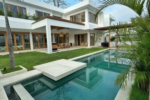 4 bedrooms Villa in South Kuta, Badung, Indonesia No. 8611 2