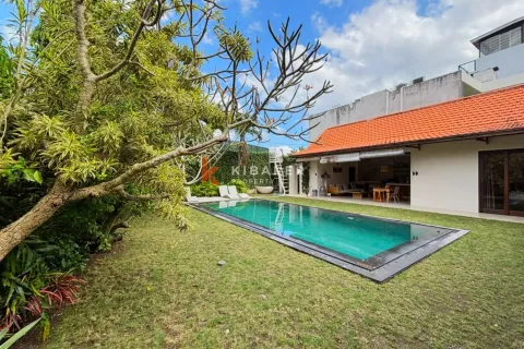 3 bedrooms Villa in Tibubeneng, Badung, Indonesia No. 12254 20