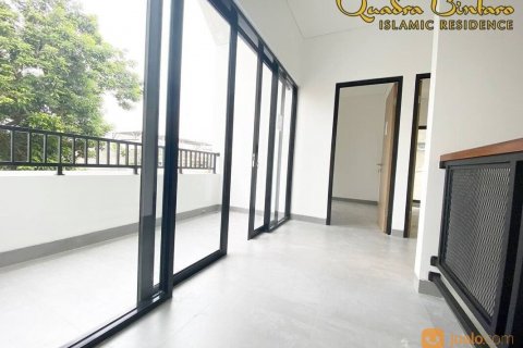 4 bedrooms House in South Tangerang, Indonesia No. 5598 9
