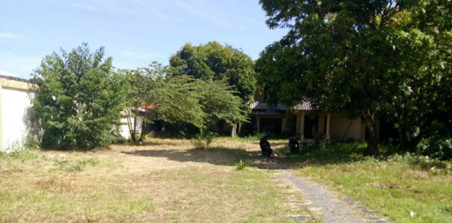 Земельный участок в Kerobokan, Бадунг, Индонезия № 11691