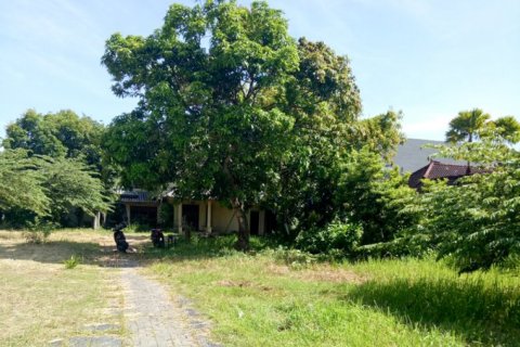 Земельный участок в Kerobokan, Бадунг, Индонезия № 11691 3