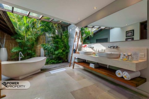 Вилла с 4 спальнями в Seminyak, Бадунг, Индонезия № 338 6