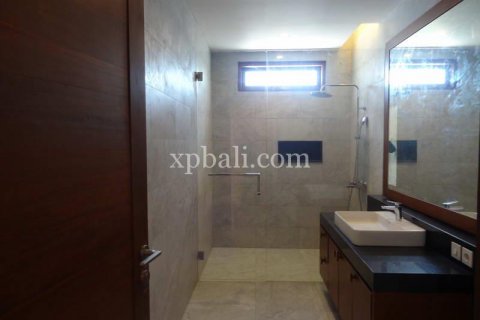 3 bedrooms Villa in Canggu, Badung, Indonesia No. 335 20