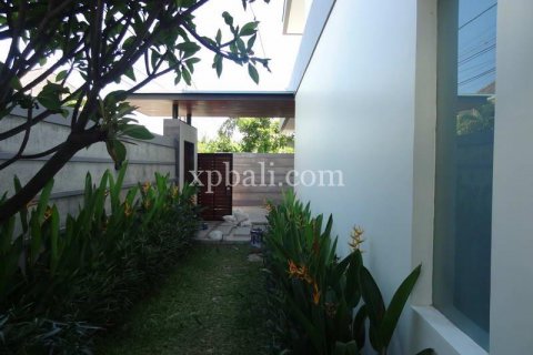 3 bedrooms Villa in Canggu, Badung, Indonesia No. 335 16