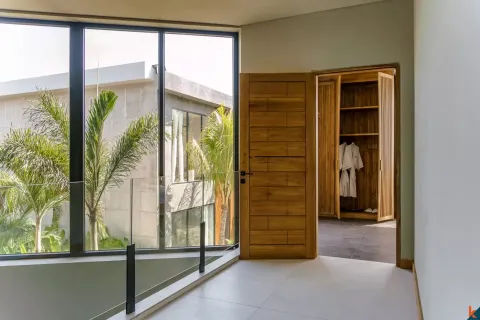 5 bedrooms Villa in Tibubeneng, Badung, Indonesia No. 10439 18