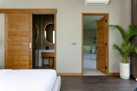 5 bedrooms Villa in Tibubeneng, Badung, Indonesia No. 10439 24