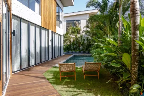 5 bedrooms Villa in Tibubeneng, Badung, Indonesia No. 10439 2