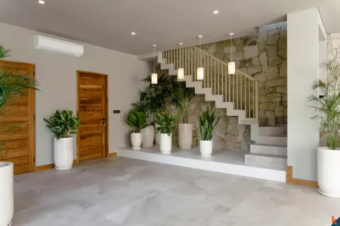 5 bedrooms Villa in Tibubeneng, Badung, Indonesia No. 10439 16