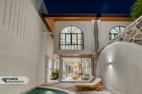 2 bedrooms Villa in South Kuta, Badung, Indonesia No. 13593