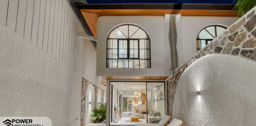 2 bedrooms Villa in South Kuta, Badung, Indonesia No. 13593