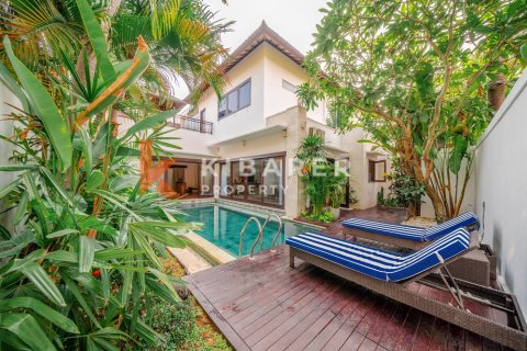 2 bedrooms Villa in Badung, Indonesia No. 13244 2