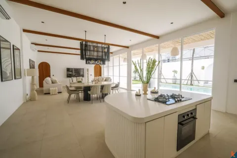 4 bedrooms Villa in South Denpasar, Denpasar, Indonesia No. 13240 16