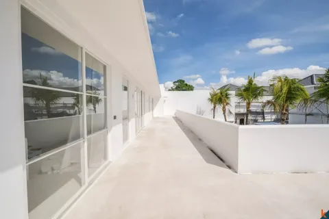 4 bedrooms Villa in South Denpasar, Denpasar, Indonesia No. 13240 11