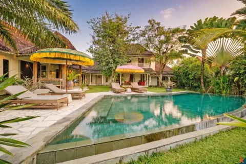 4 bedrooms Villa in Badung, Indonesia No. 10415