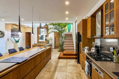 5 bedrooms Villa in Canggu, Badung, Indonesia No. 11424 15