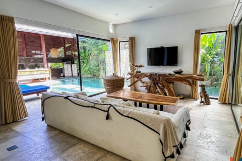 5 bedrooms Villa in Canggu, Badung, Indonesia No. 11424 4