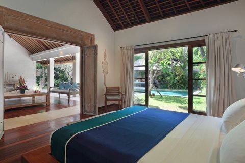 3 bedrooms Villa in Seminyak, Badung, Indonesia No. 955 4