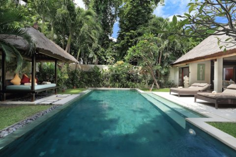 3 bedrooms Villa in Seminyak, Badung, Indonesia No. 955