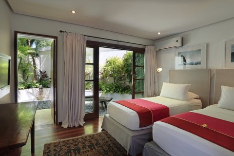 3 bedrooms Villa in Seminyak, Badung, Indonesia No. 955 6