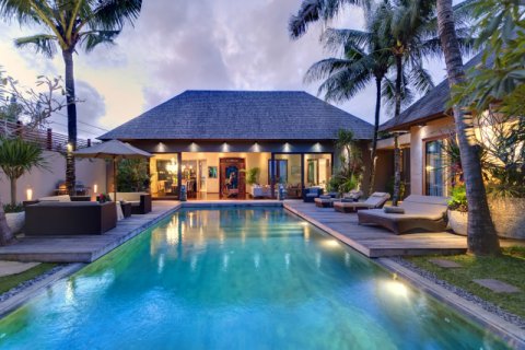3 bedrooms Villa in Seminyak, Badung, Indonesia No. 959 7