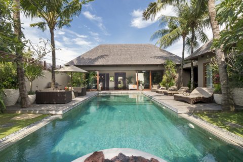 3 bedrooms Villa in Seminyak, Badung, Indonesia No. 959 2