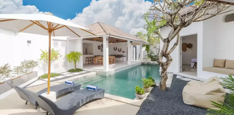 3 bedrooms Villa in Legian, Kuta, Badung, Indonesia No. 10115