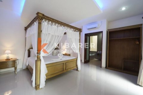 Вилла с 4 спальнями в Nusa Dua, Бадунг, Индонезия № 12408 4
