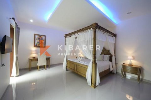 Вилла с 4 спальнями в Nusa Dua, Бадунг, Индонезия № 12408 16