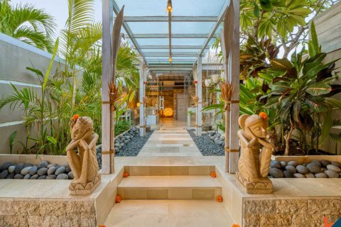 12 bedrooms Villa in Legian, Kuta, Badung, Indonesia No. 13249 10