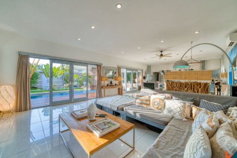 12 bedrooms Villa in Legian, Kuta, Badung, Indonesia No. 13249 13