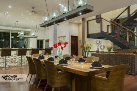 4 bedrooms Villa in South Kuta, Badung, Indonesia No. 7733 25
